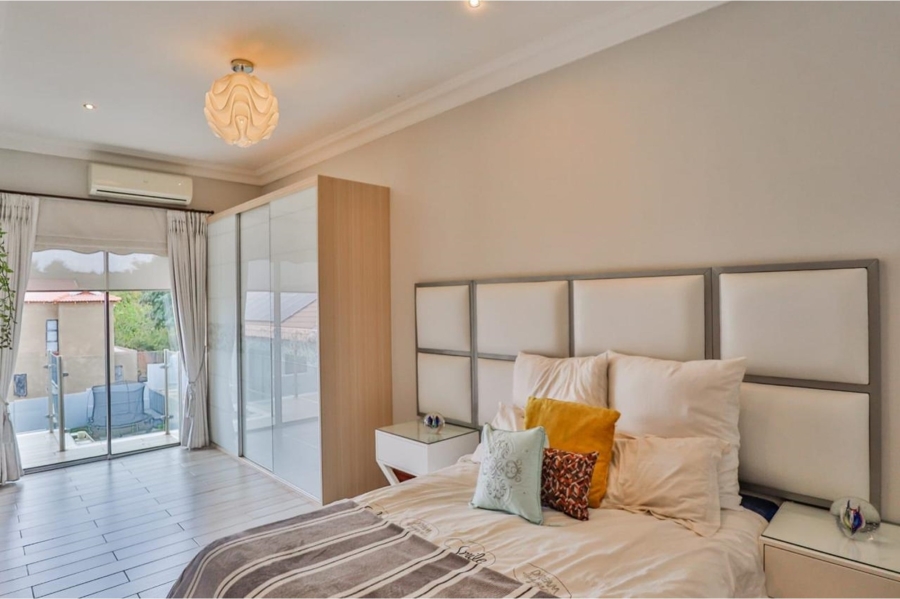 6 Bedroom Property for Sale in Birdwood Estate North West